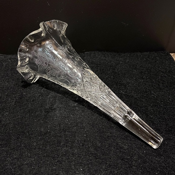 Vintage Automobile Limousine Glass Bud Vase - Picture 12 of 13